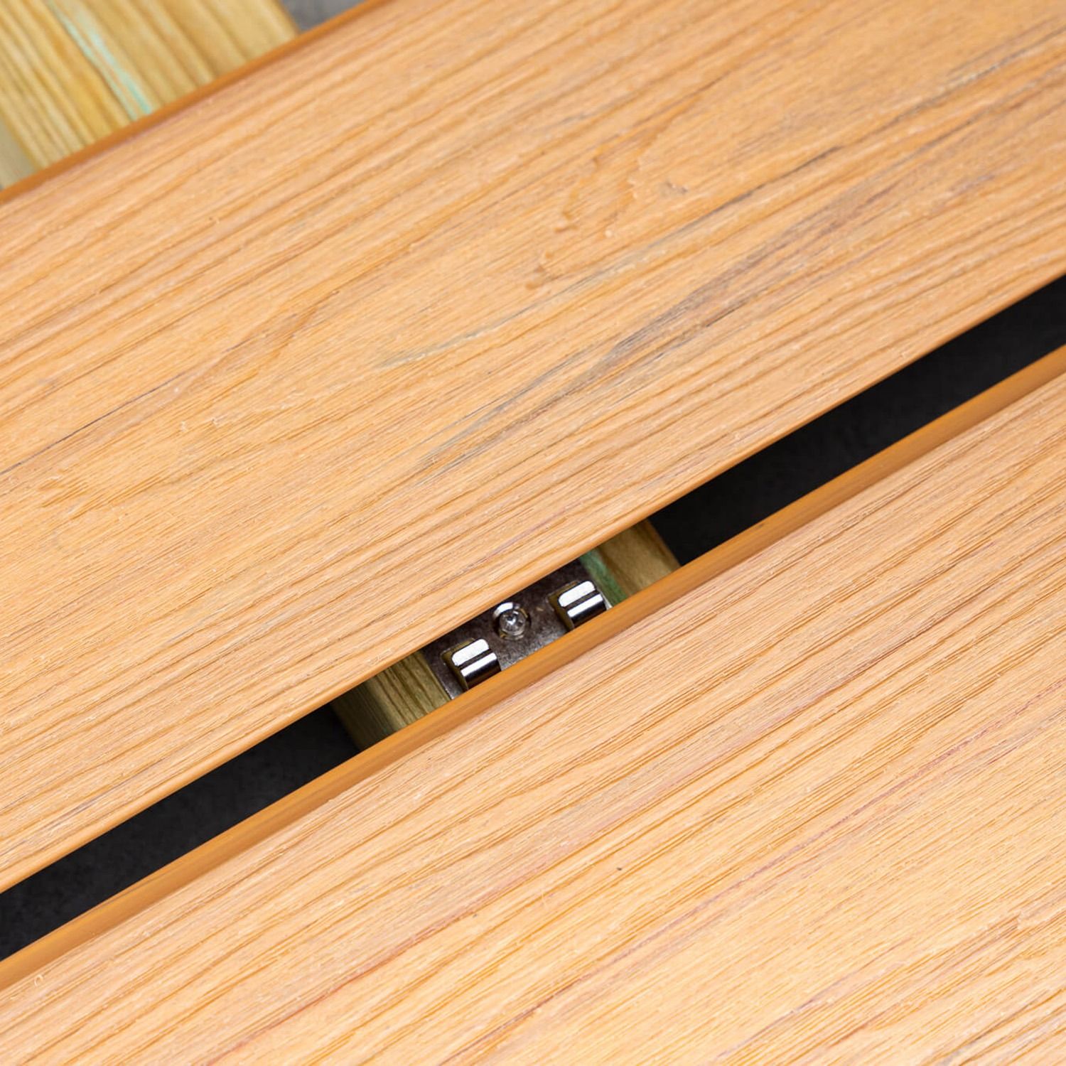 Klips ze stali nierdzewnej do deski bezszwowej + wkręt 50 szt. Klips ze stali nierdzewnej do deski bezszwowej + wkręt 50 szt.