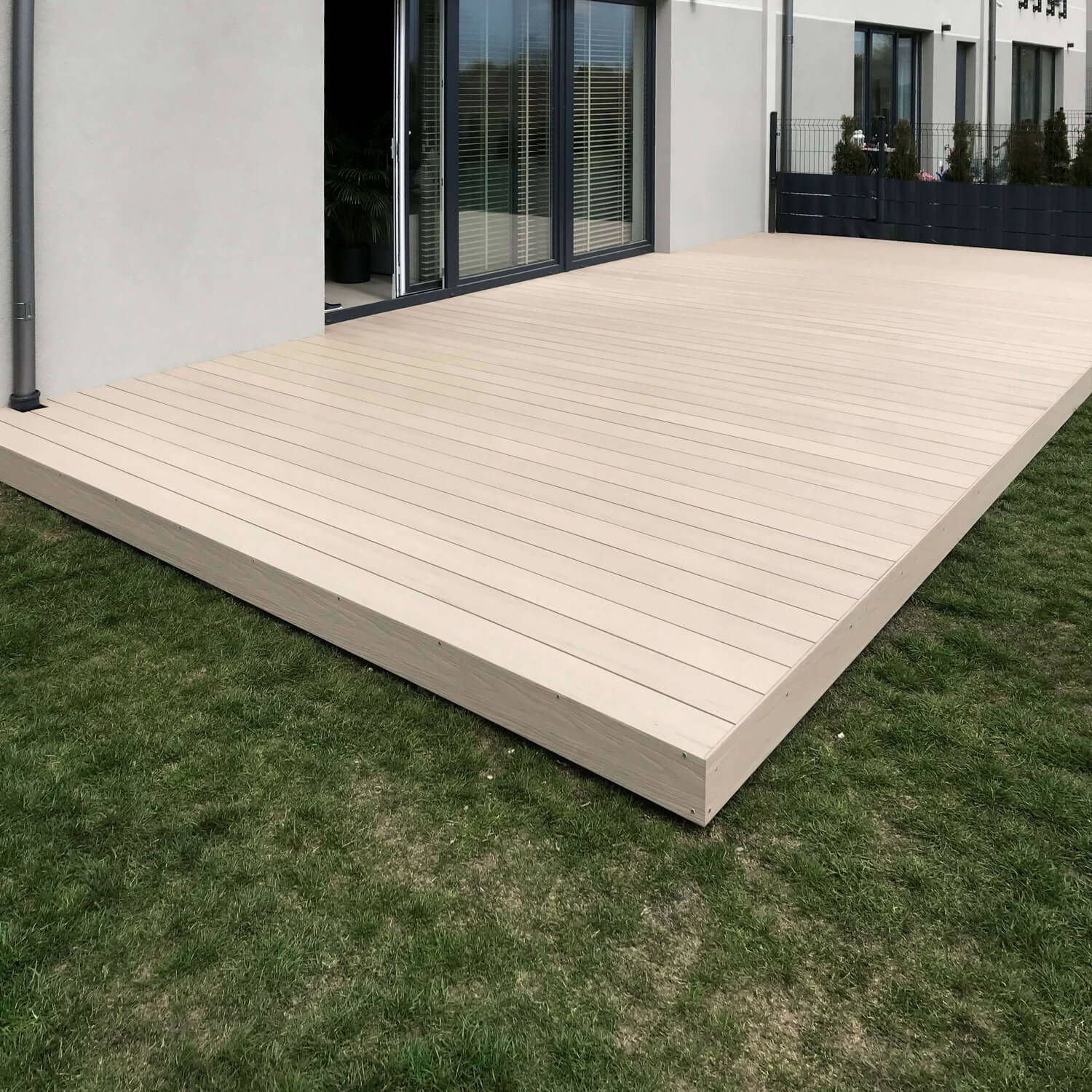 Deska Tarasowa Kompozytowa Premium Ecru / Dąb Jasny – dł. 4 m