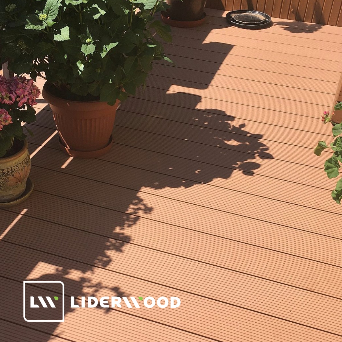 Deski tarasowe PVC – nowość na liderwood.pl!