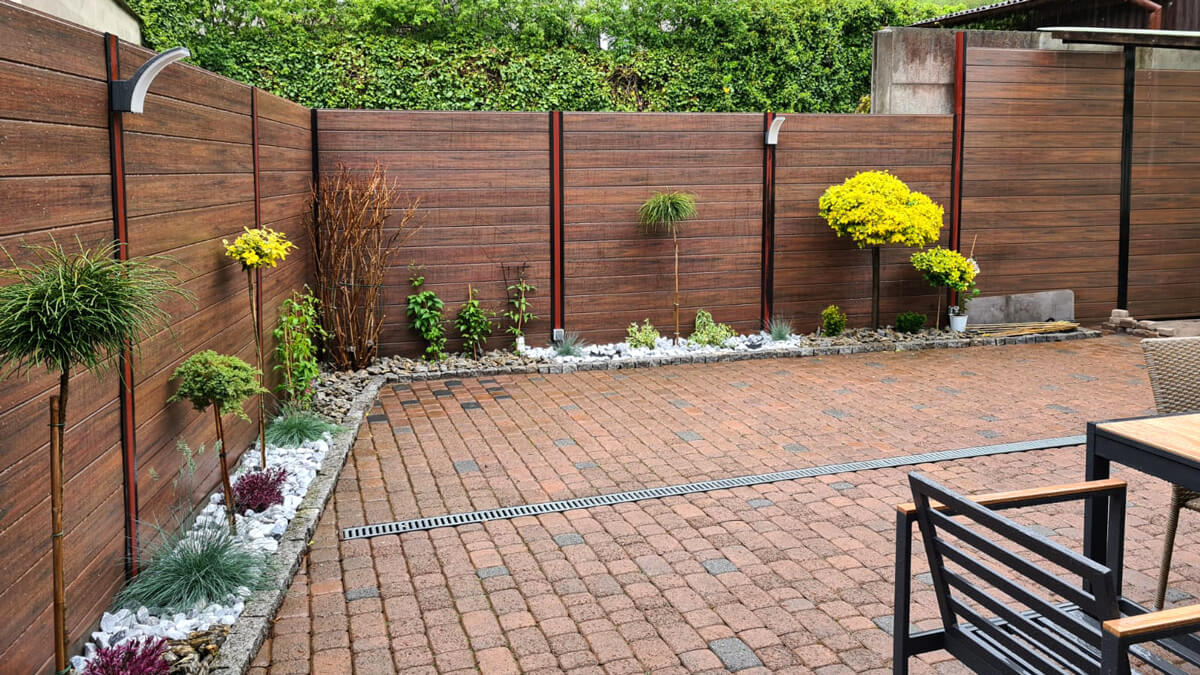 Płot z deski ogrodzeniowej Redwood