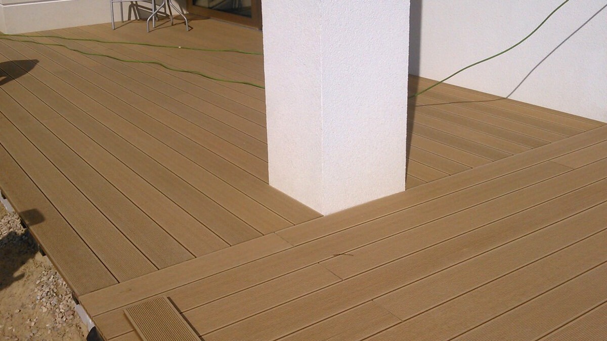 Niski Taras z Desek Standard Miodowy Teak