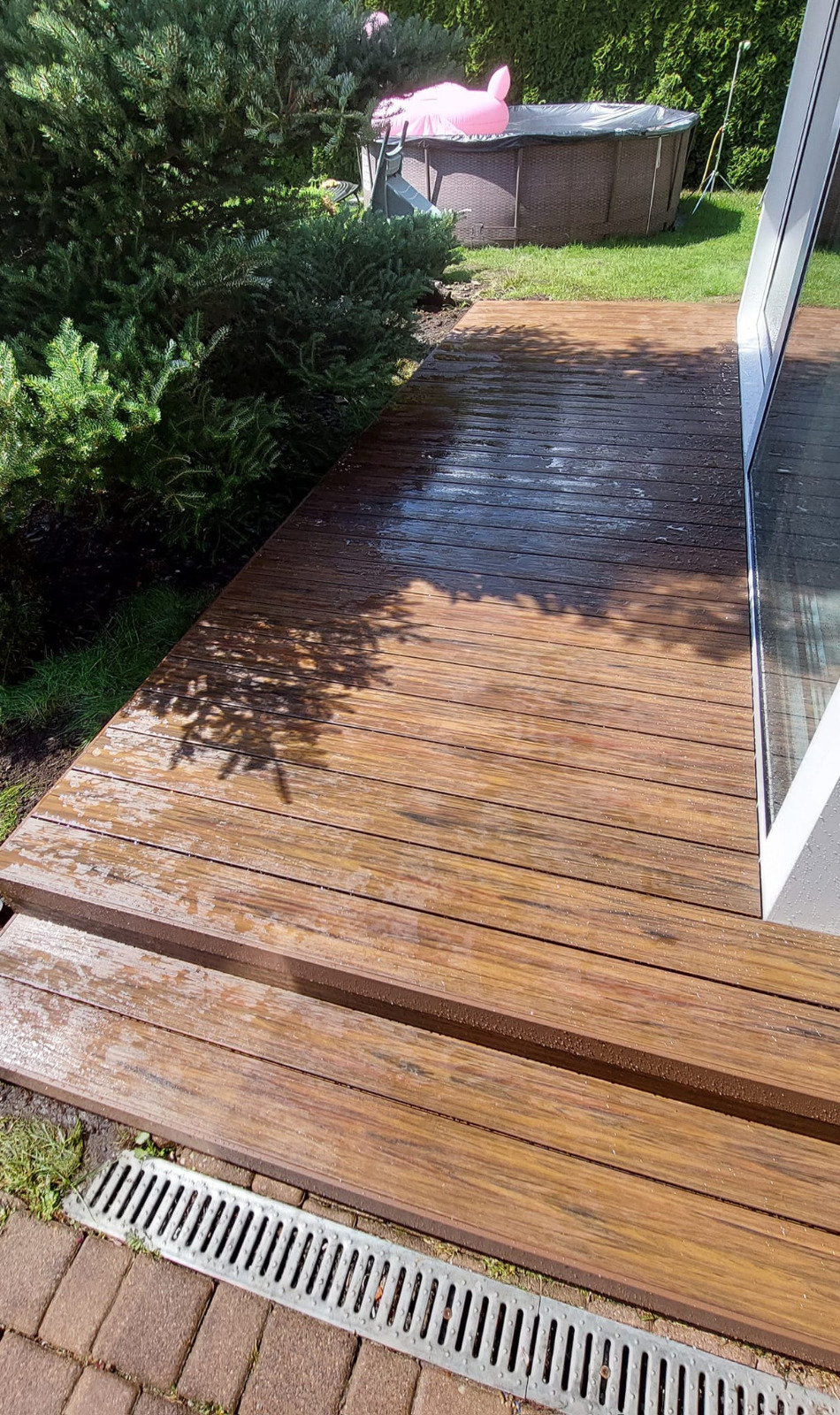 Taras Premium Redwood – naturalne przedłużenie ogrodu