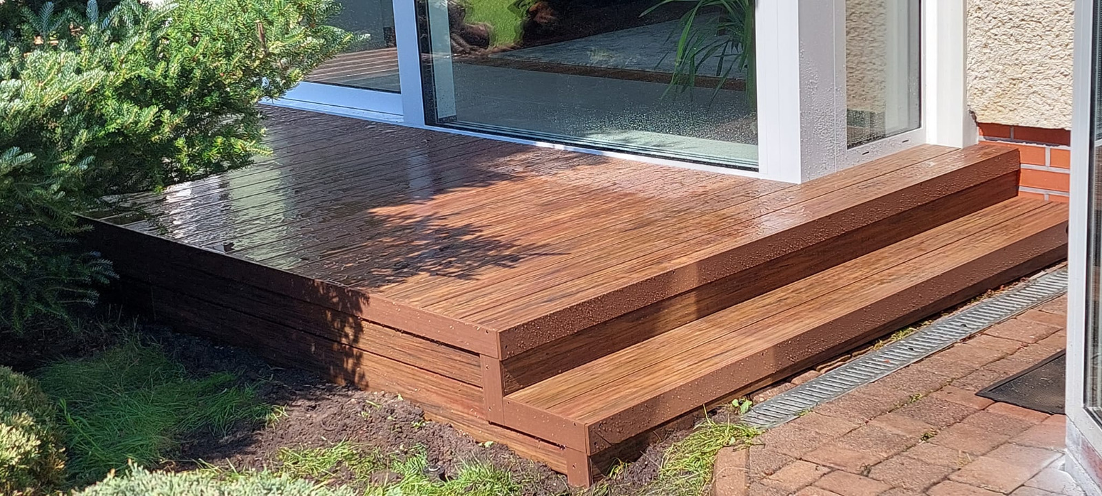 Taras Premium Redwood – naturalne przedłużenie ogrodu