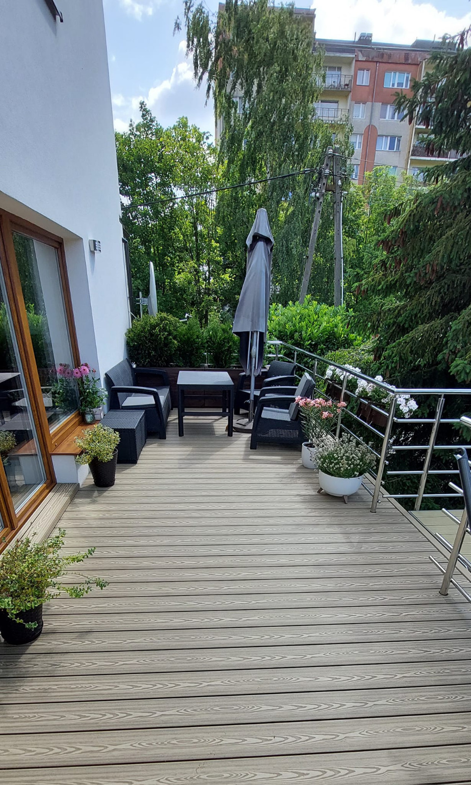 Balkon Miodowy Teak 3D – ciepły styl i bezobsługowy komfort