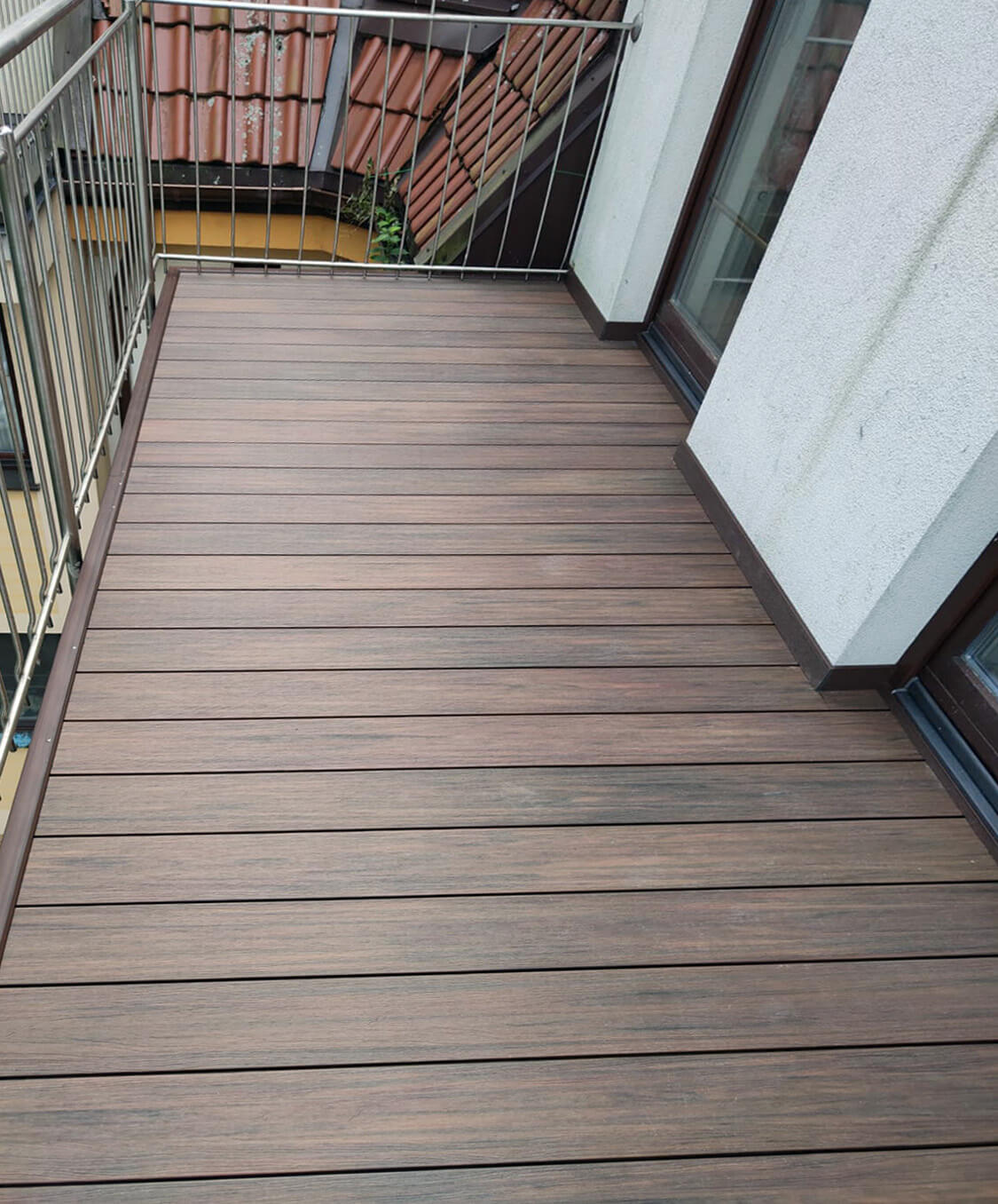 Balkon z desek kompozytowych tarasowych Redwood Premium