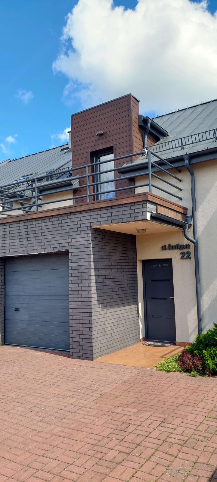 Elewacja z deski kompozytowej Redwood Premium