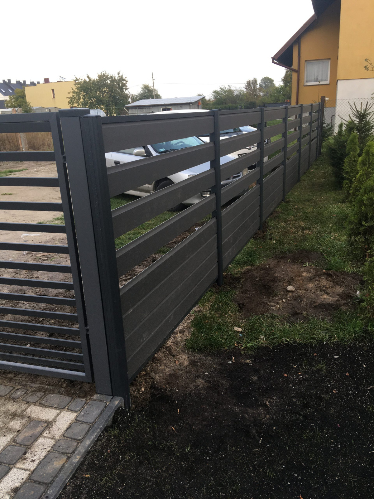 Deska ogrodzeniowa Standard Antracyt – nowoczesność i lekkość formy