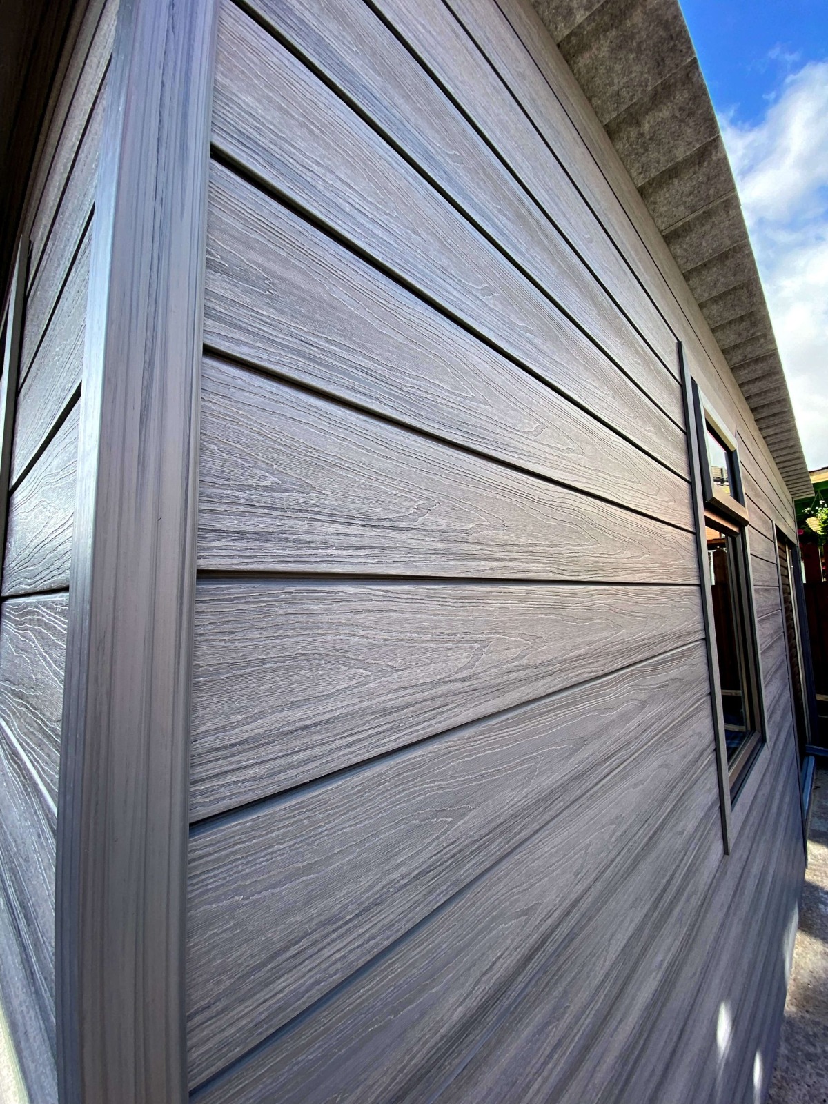 Ogrodowy domek narzędziowy – deska elewacyjna Premium Gray