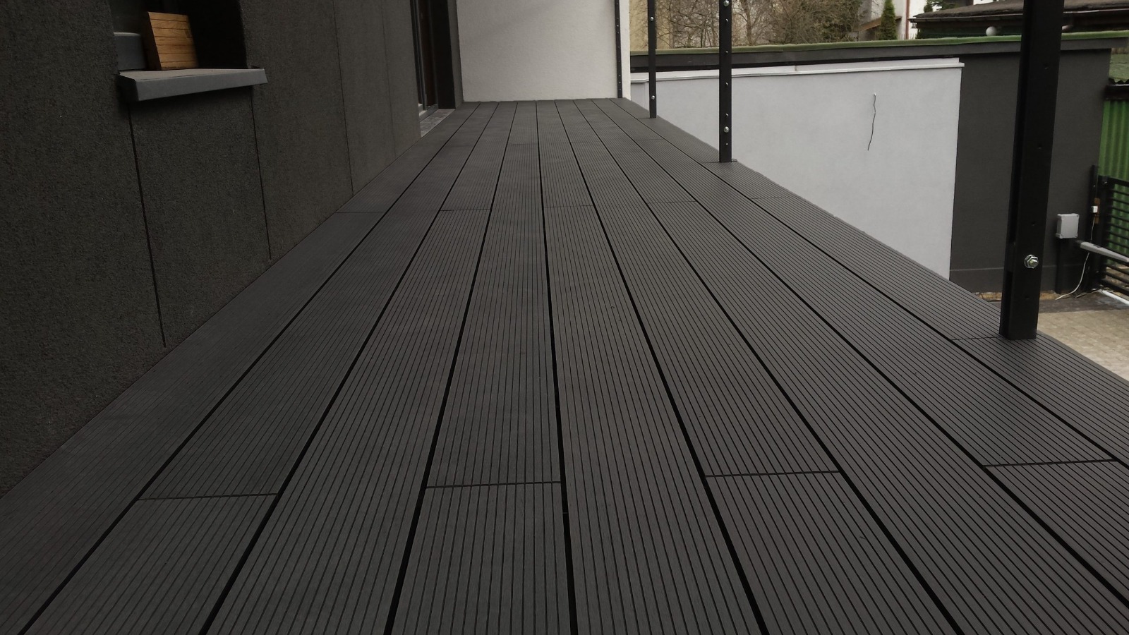Duży balkon z deski kompozytowej Standard Antracyt