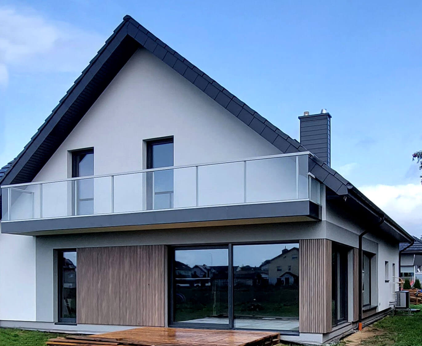 Elewacja lamelowa – lamele kompozytowe Antique