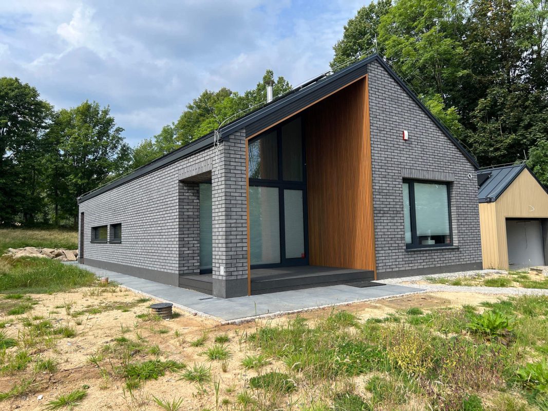 Lamele 3D Amber na elewacji budynku