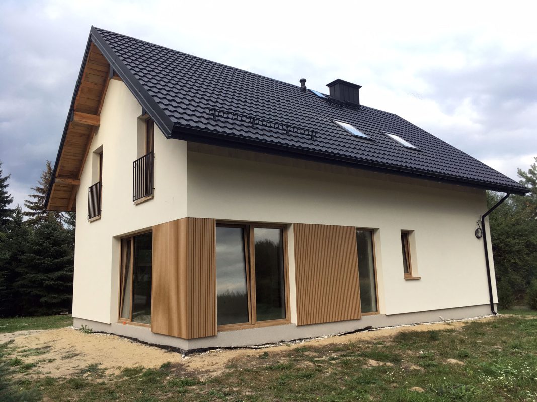 Elewacja z lameli kompozytowych Dąb