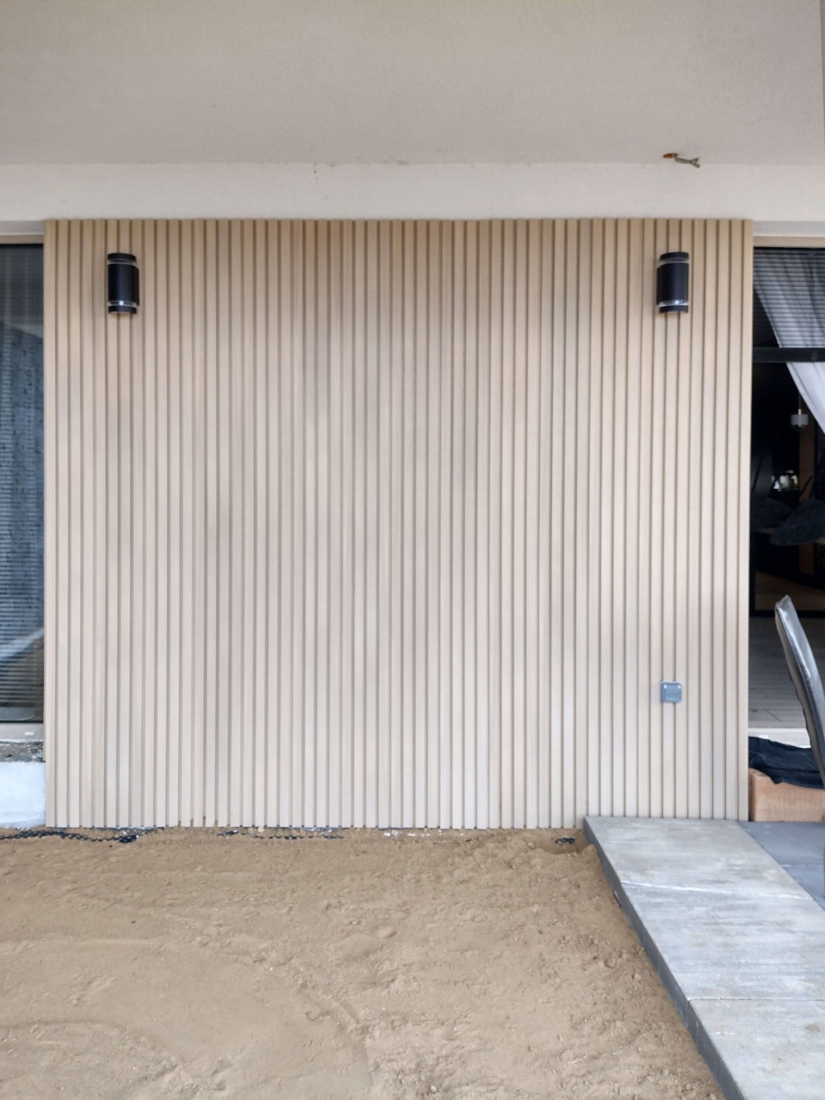 Elewacja lamelowa – lamele elewacyjne Ecru Premium