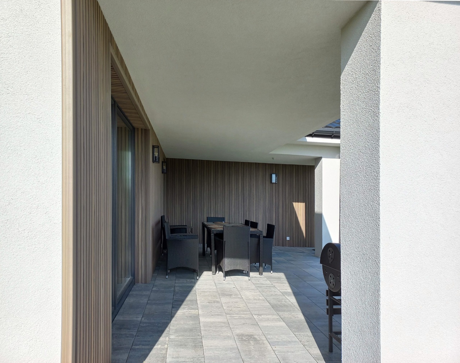 Lamele zewnętrzne na elewacji – deska lamelowa Premium Antique