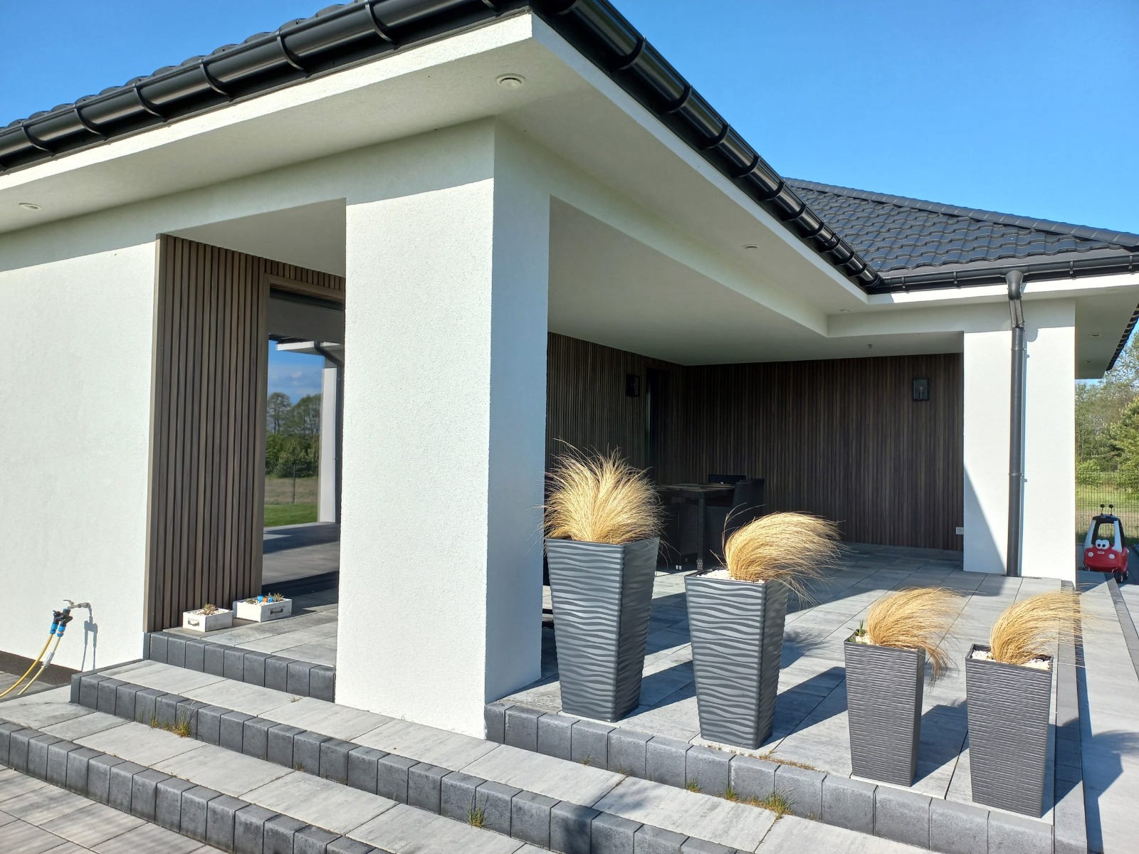 Lamele zewnętrzne na elewacji – deska lamelowa Premium Antique