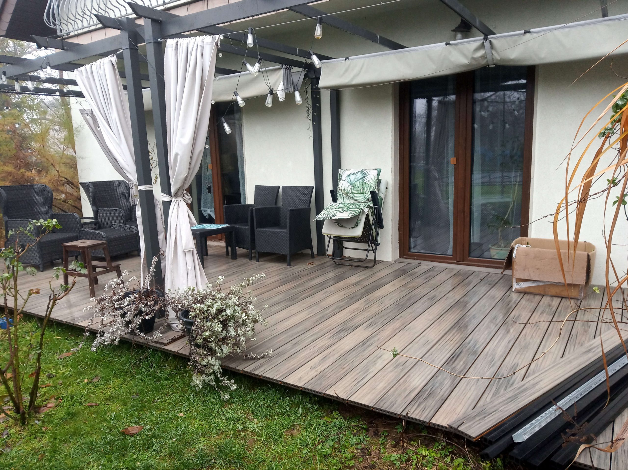 Niski taras z deski kompozytowej Premium Antique