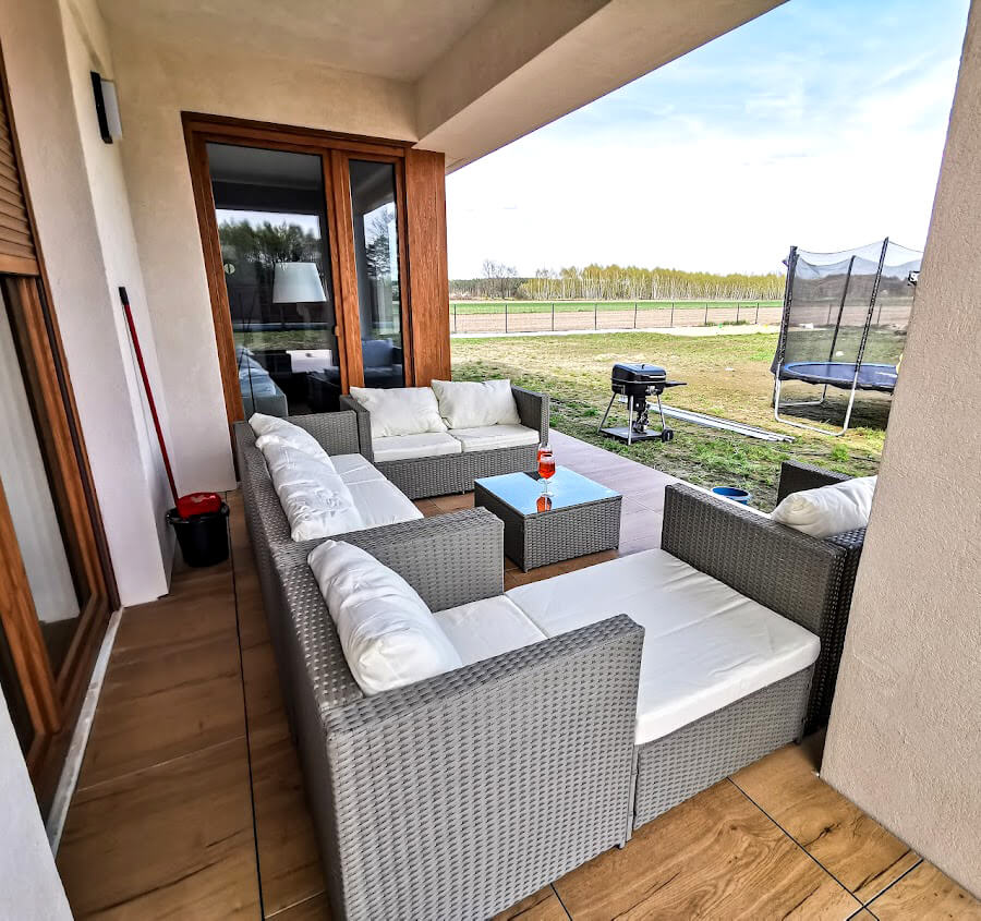 Taras z drewnopodobnej płyty gresowej Forest Ylm