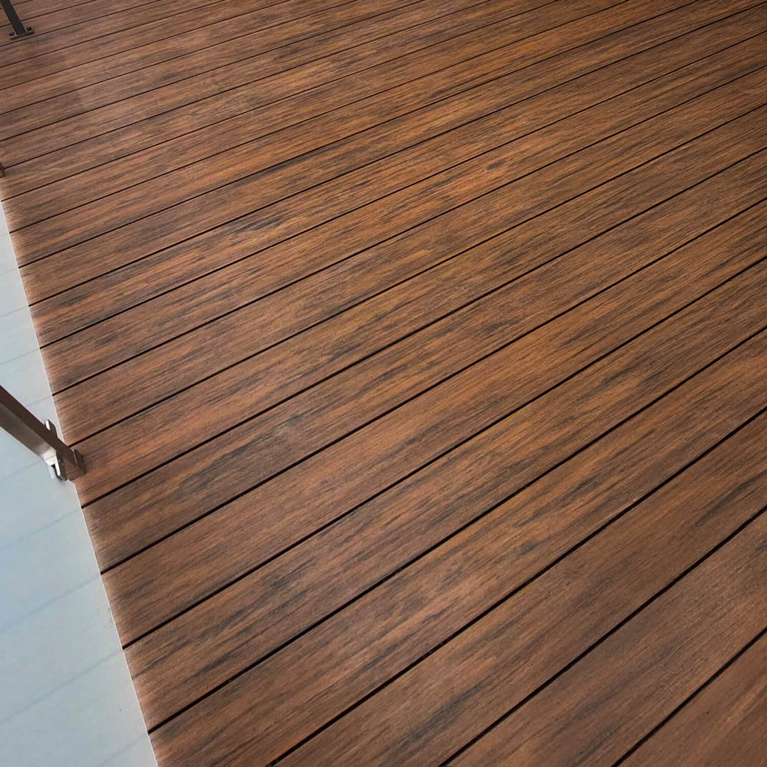 Nowoczesny balkon z deski kompozytowej Premium Teak