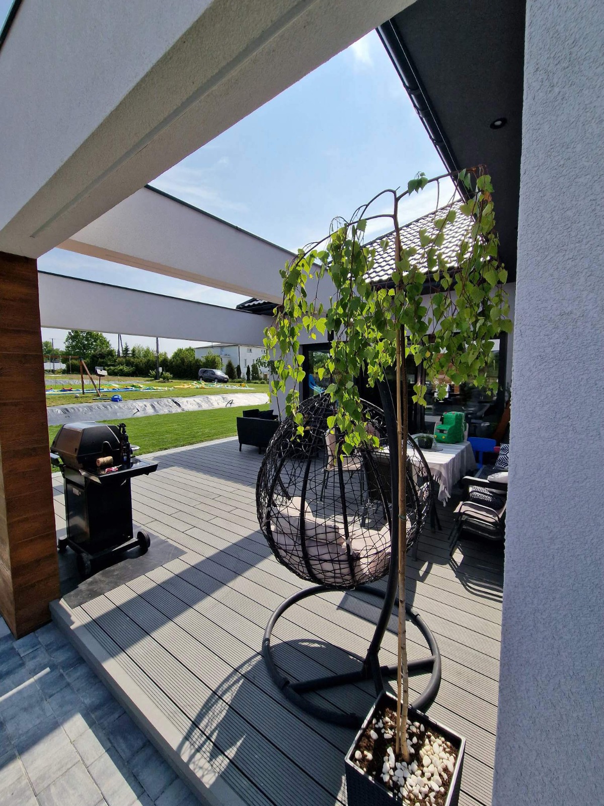 Taras z ryflowanej deski kompozytowej Standard Jasny Szary