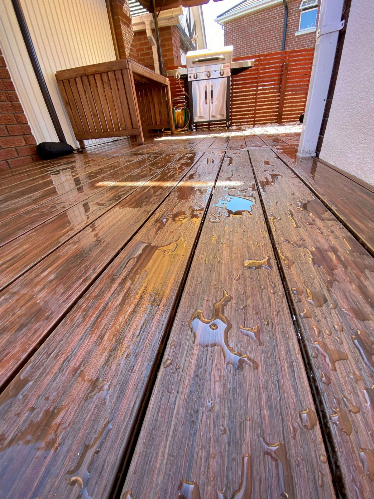 Taras ze schodami z deski kompozytowej Redwood Premium