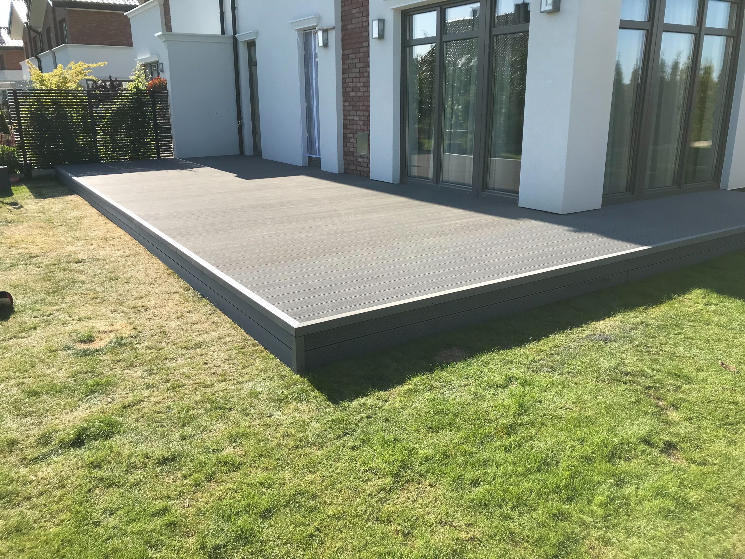 Taras Standard Jasny Szary – elegancja i funkcjonalność