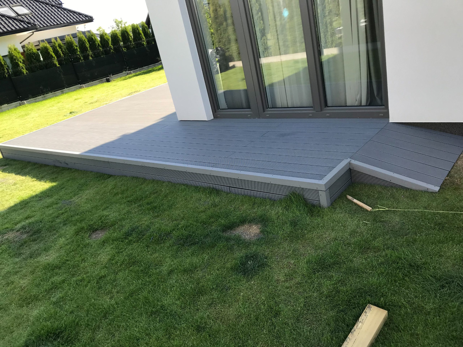 Taras Standard Jasny Szary – elegancja i funkcjonalność