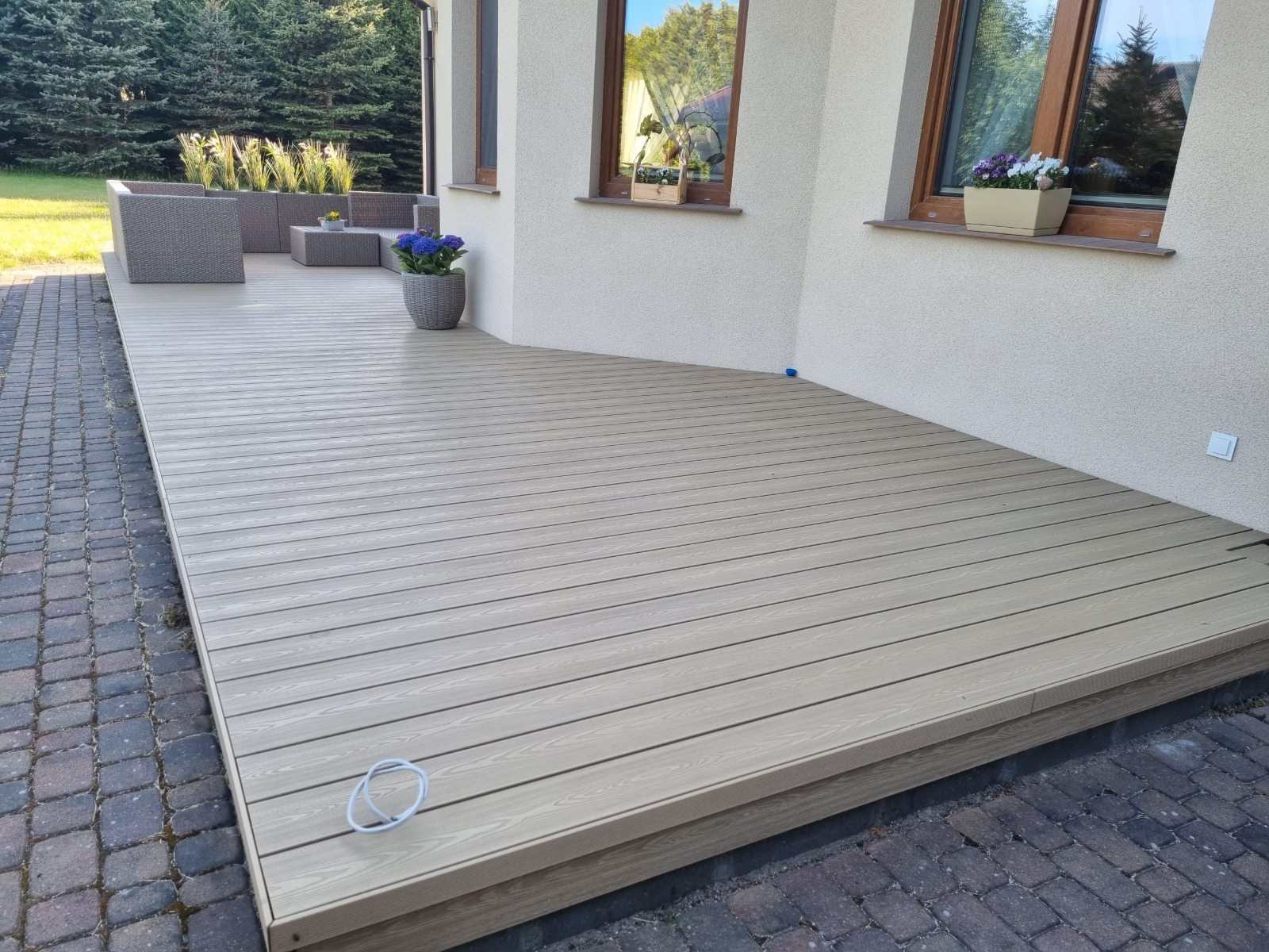 Taras Miodowy Teak 3D – spójna elegancja przy domu