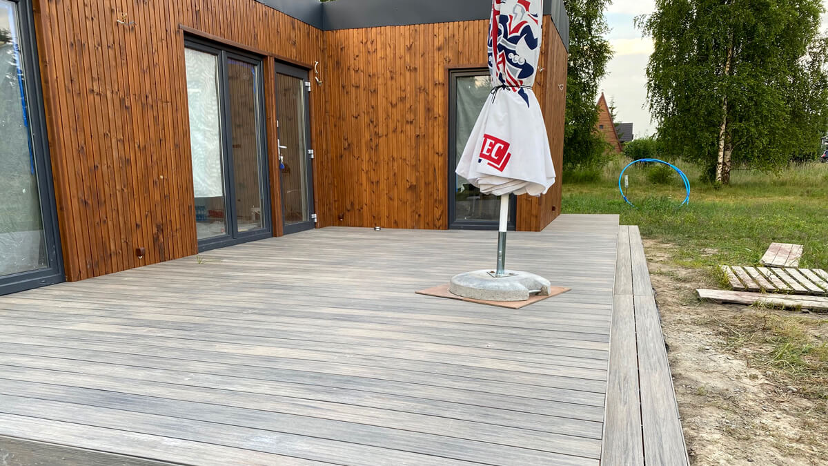 Taras przy domku letniskowym, Deska Premium Antique