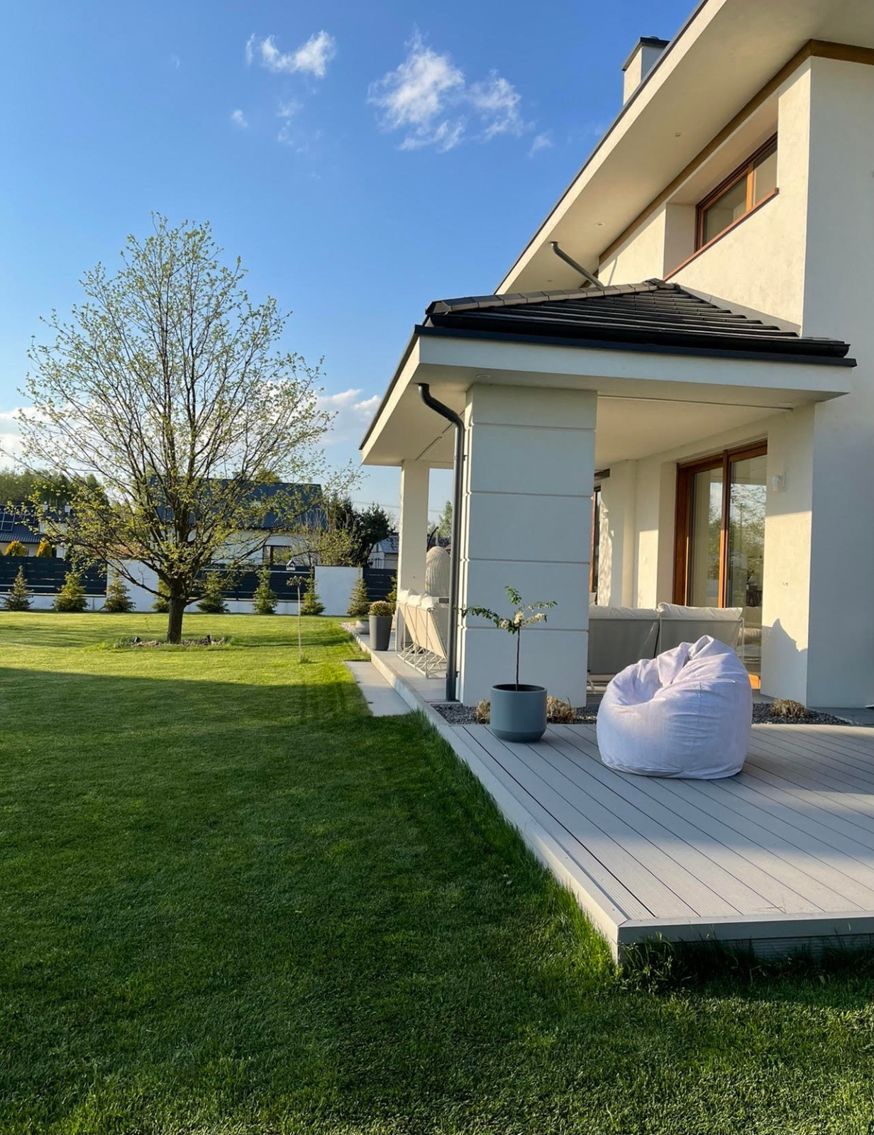 Taras Standard Jasny Szary – lekkość, która robi wrażenie