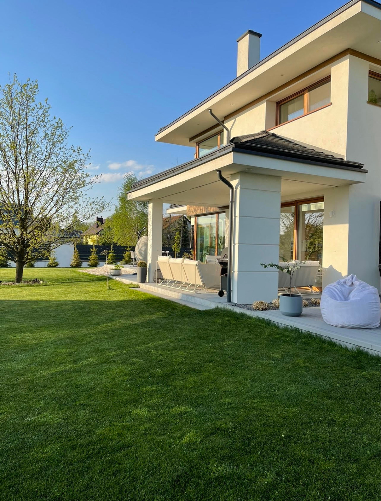 Taras Standard Jasny Szary – lekkość, która robi wrażenie