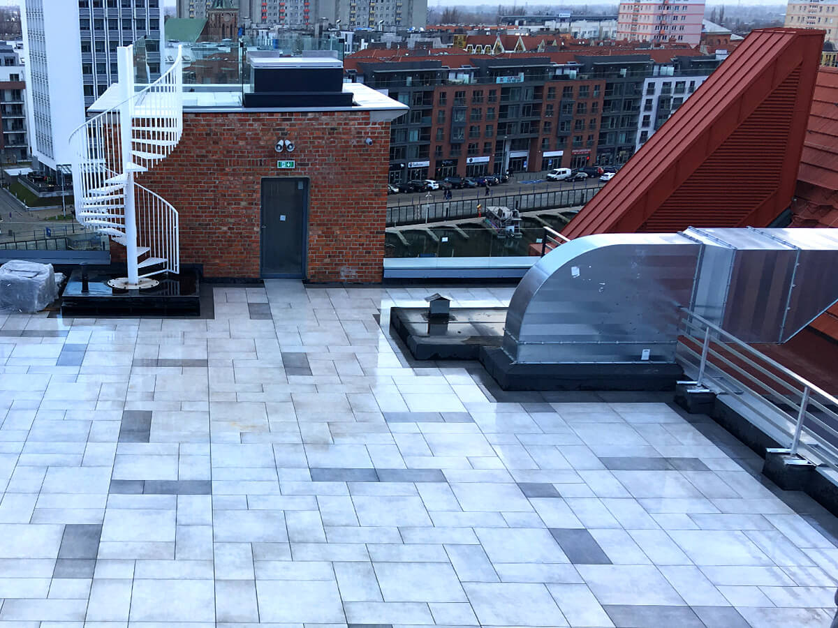 Montaż Tarasu Wentylowanego z Płyt Gres 2 cm