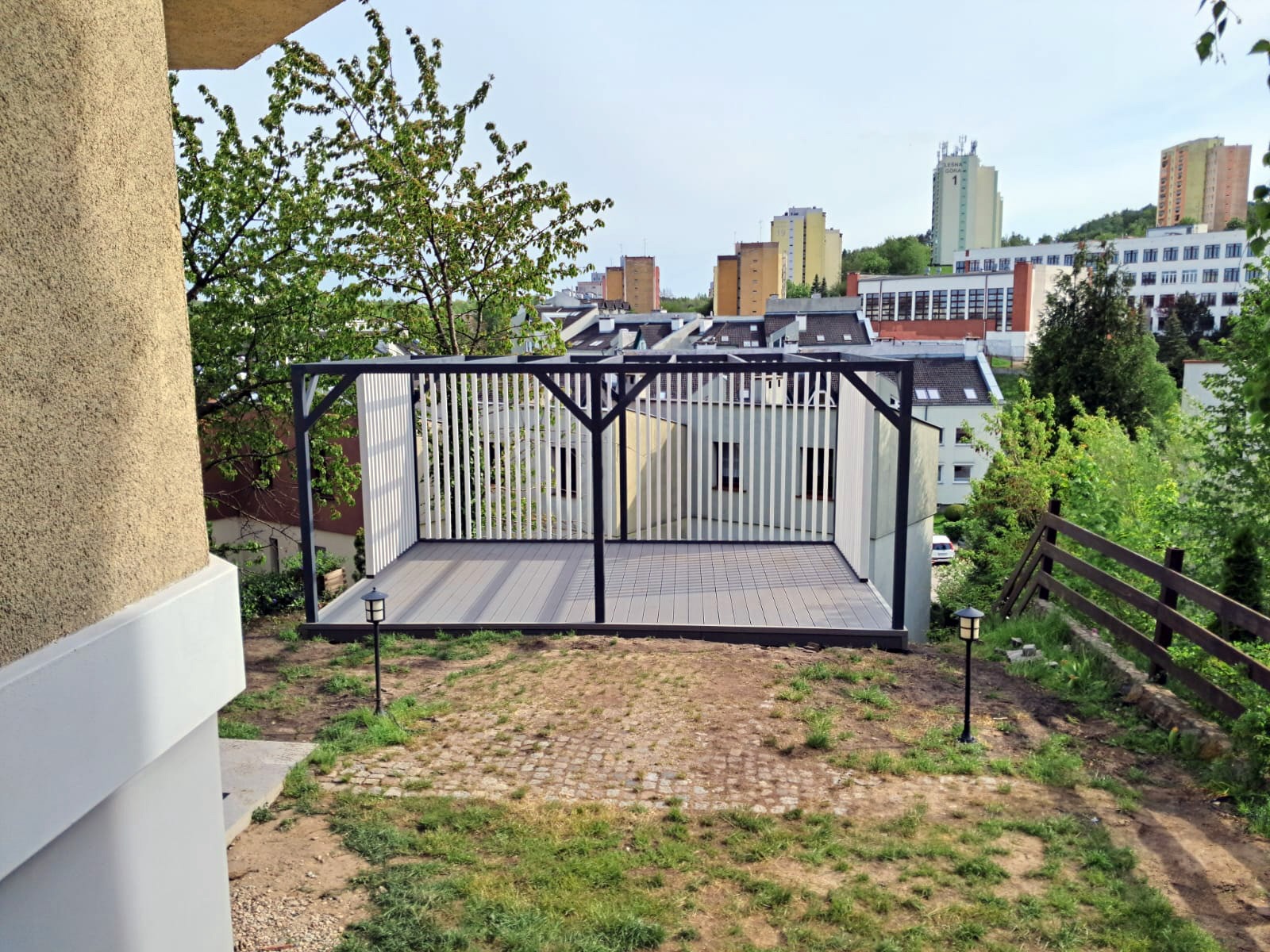 Szary taras kompozytowy – deska tarasowa Standard Jasny Szary