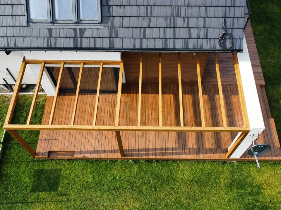 Taras z deski tarasowej kompozytowej Premium Teak