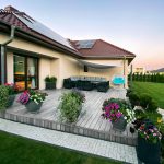 realizacja tarasu z deski kompozytowej premium gray