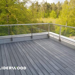 duży taras w bloku szara deska kompozytowa premium gray