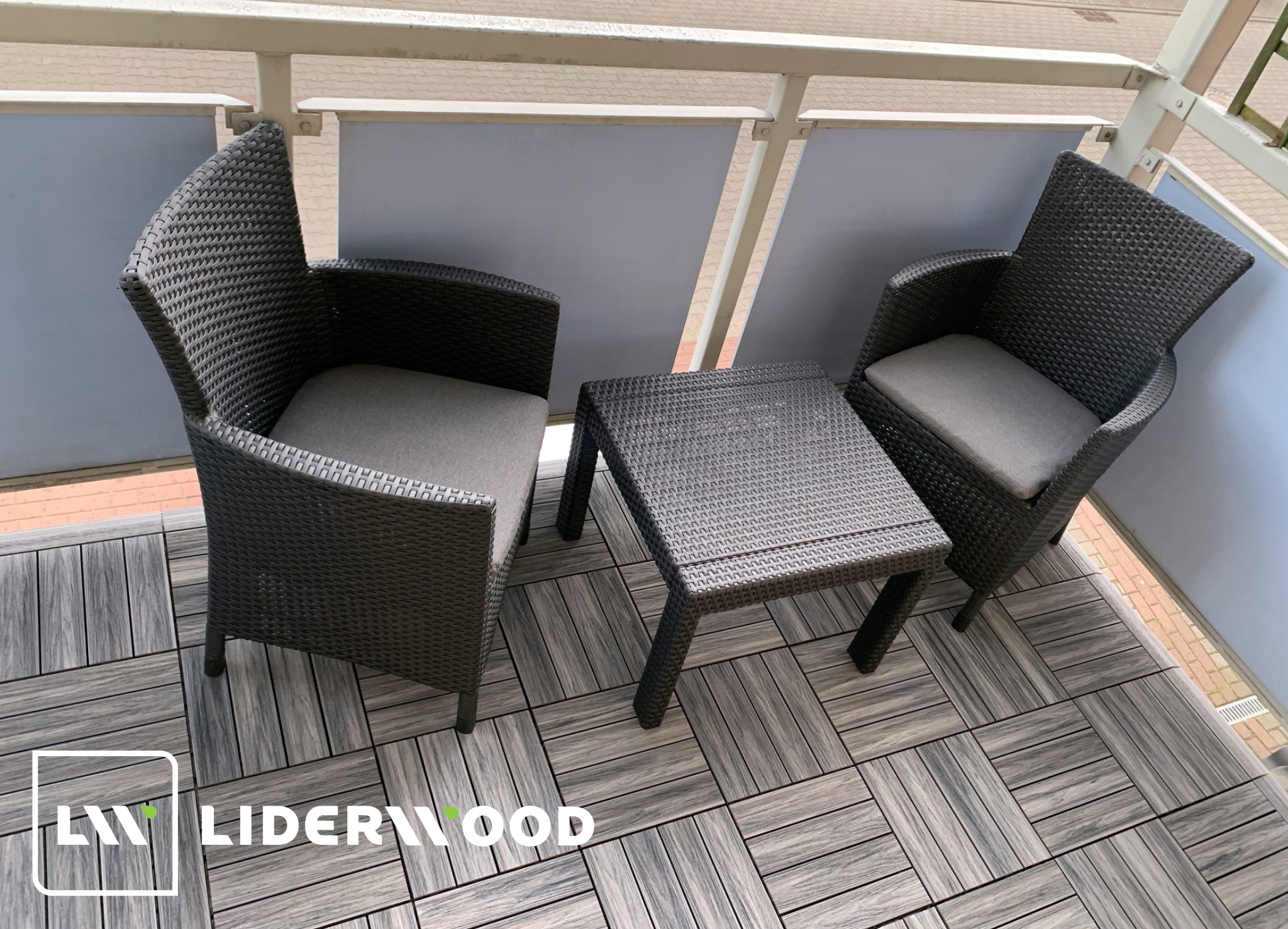 mały balkon aranzacja podest tarasowy premium gray